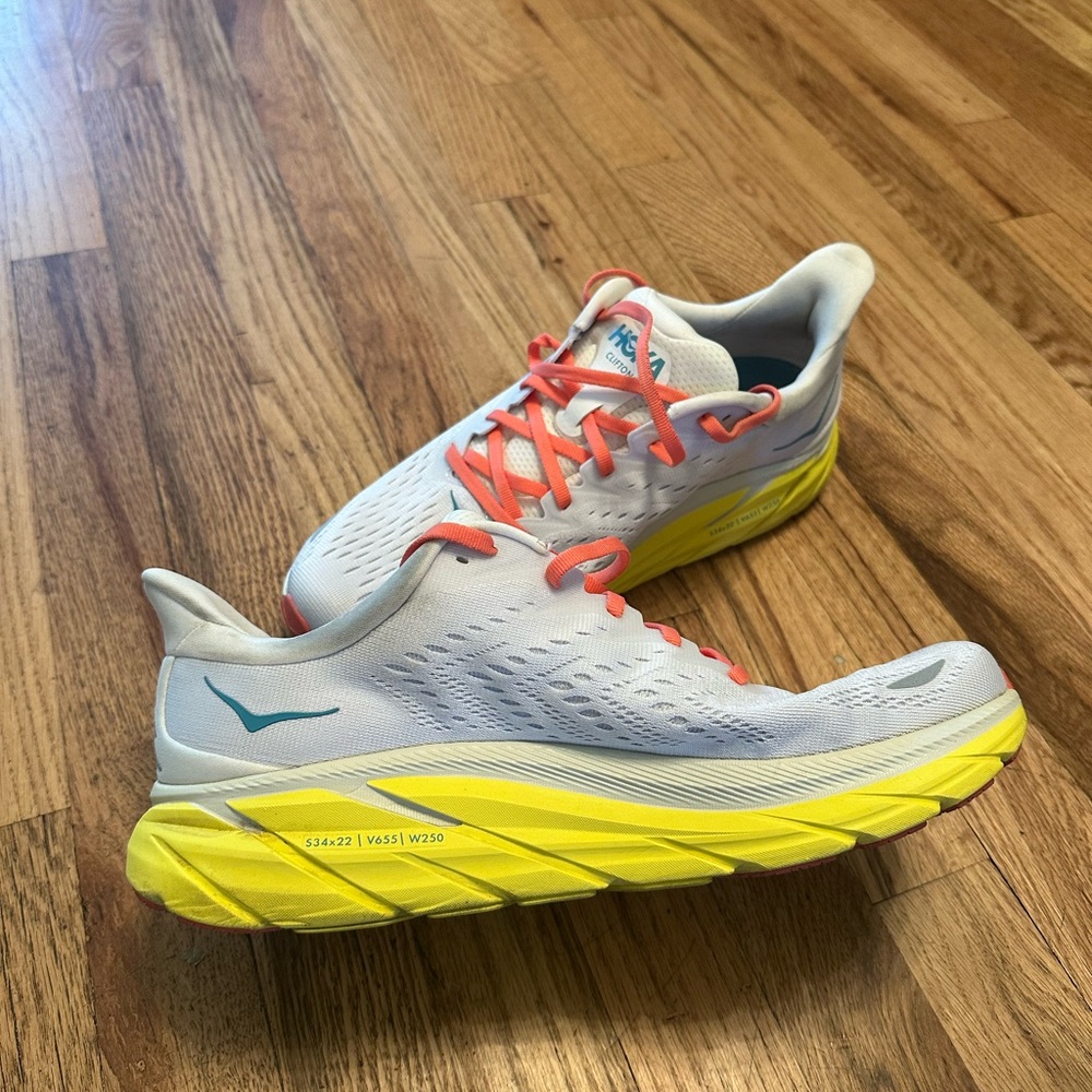 Hoka Clifton 8 - Men’s Size 10